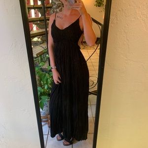 Black Flowing Backless Maxi Dress
